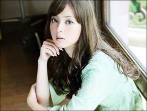 av 12日本,揭秘日本成人影视产业的魅力与争议