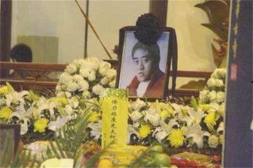 柯受良葬礼到场的明星